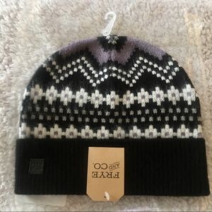 Frye Black Acrylic Knit Fair Isle Cuff Hat NWT pattern in black and white unisex